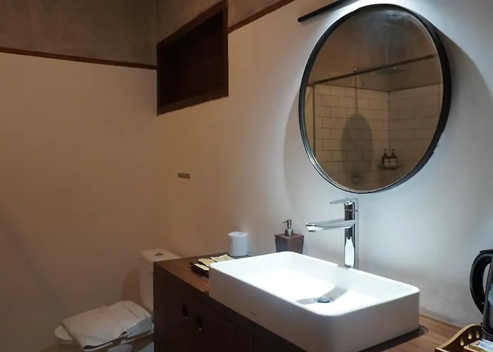 Tapa Ratan Hotel 3*